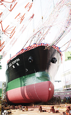 100隻目となる”LAKE KONPIRA”の進水