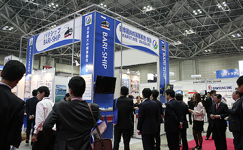 今治市海事都市交流委員会のブース